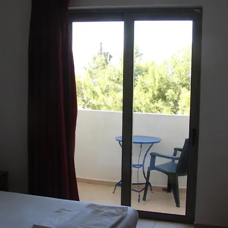 Aparthotel Apostolis *