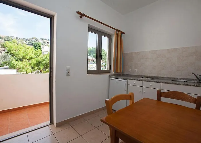 Apostolis Lindos Rhodes Aparthotel Pefki