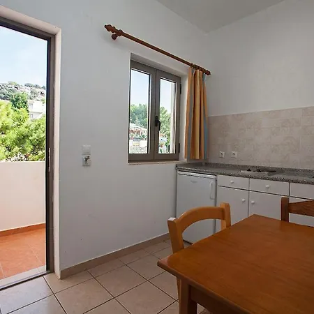 Apostolis Lindos Rhodes Aparthotel Pefki